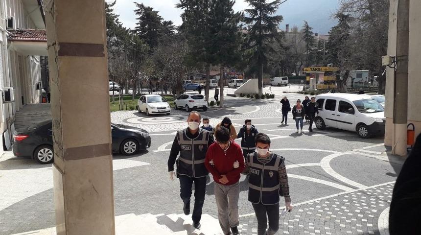 Akşehir&rsquo;de uyuşturucu satıcılarına operasyon