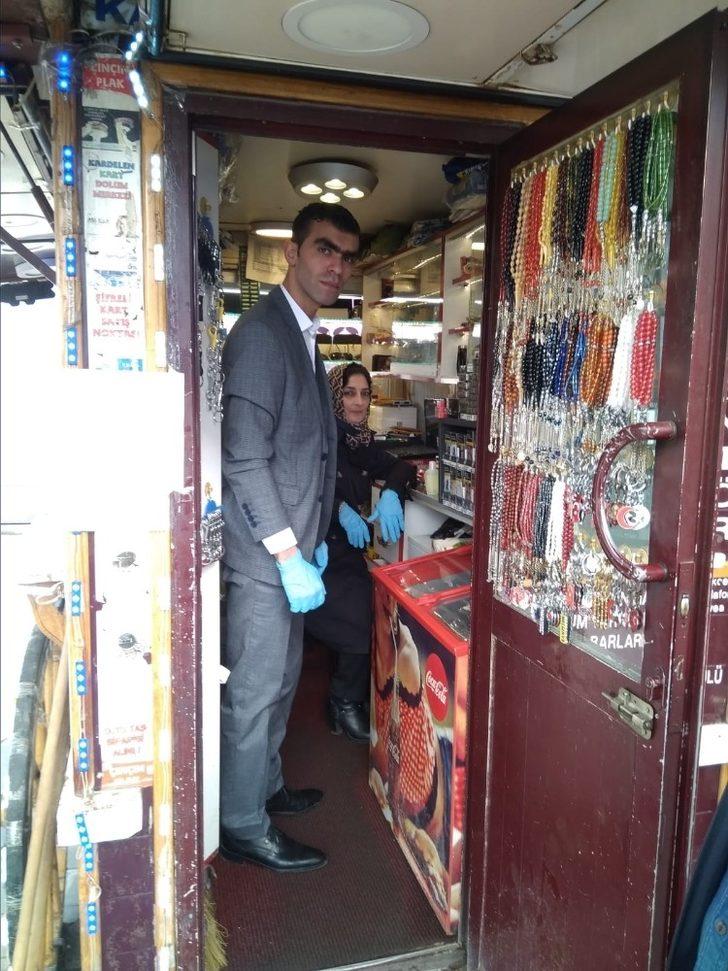 Bakkallara eldiven ve  maske dağıtıldı G3