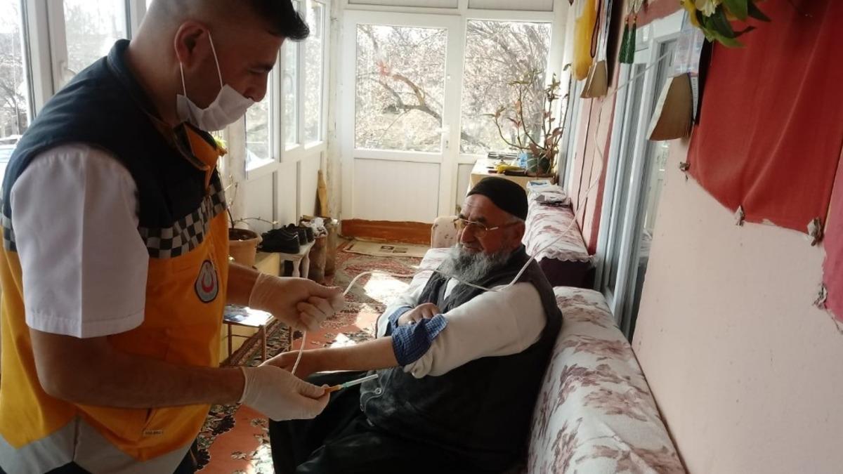 Kırıkkale&rsquo;de yaşlıların ihtiya&ccedil;ları karşılanıyor