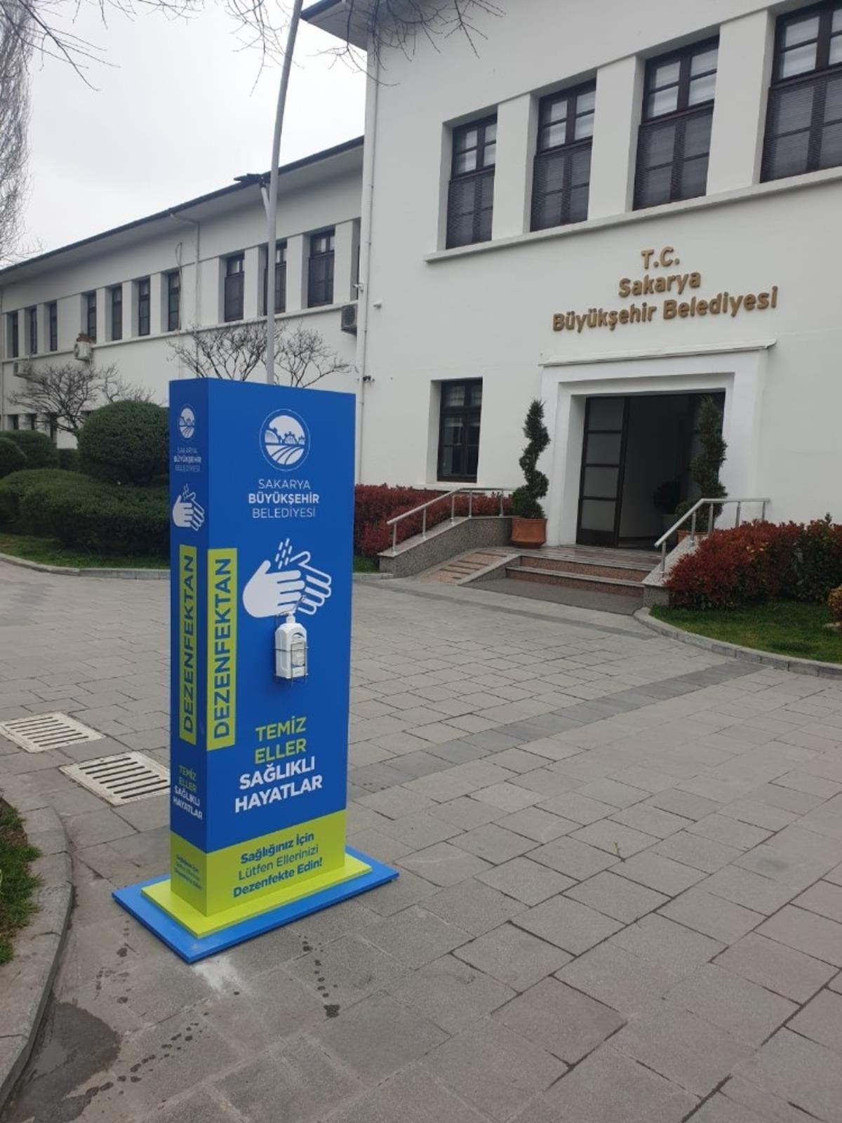 Sakarya&rsquo;da muhtelif noktalara dezenfektan otomatları eklendi