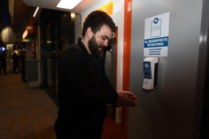 Banka şubelerine el dezenfektanları yerleştirildi G3