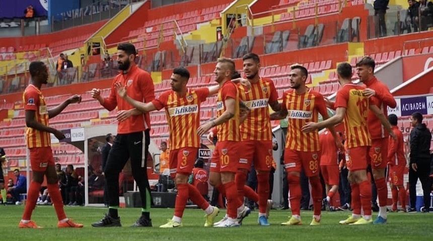 Kayserispor 71 değişiklik yaptı