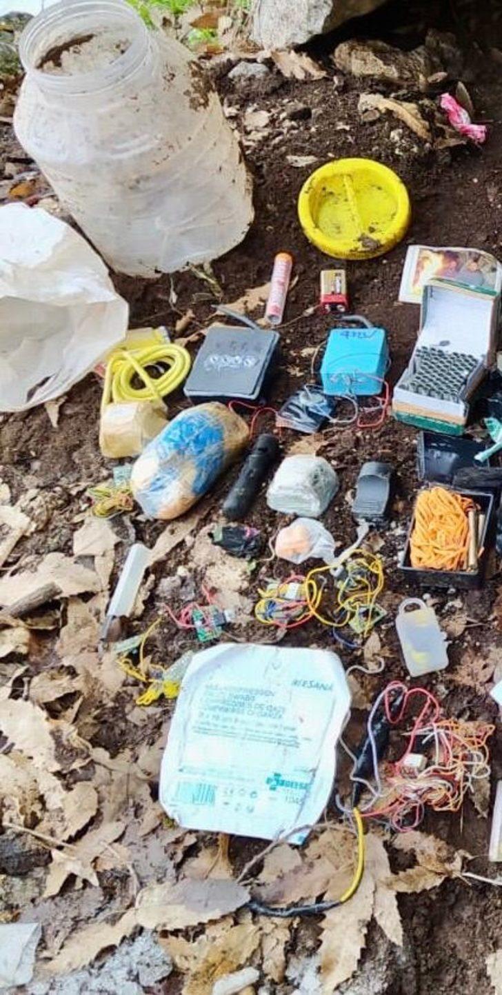Siirt’te teröristlere ait mühimmat, örgütsel doküman ve yaşam malzemesi ele geçirildi G3