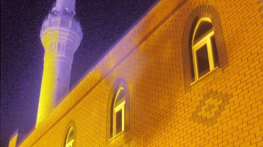 Korona vir&uuml;s&uuml;n son bulması i&ccedil;in dua edildi