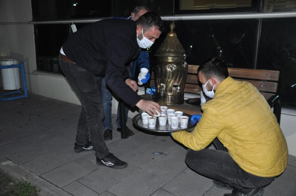 Sağlık &ccedil;alışanlarına salep ikramı