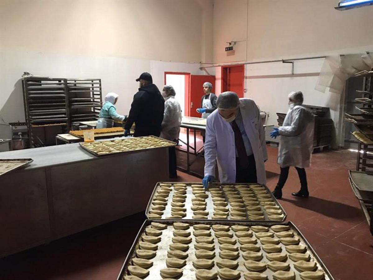 Bursa&rsquo;da korona vir&uuml;se karşı gıda tedbirleri devam ediyor