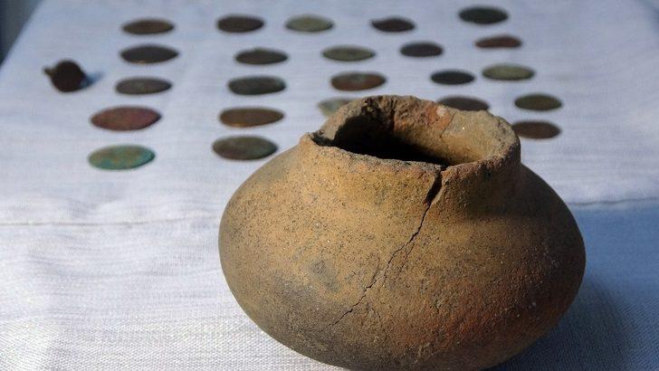 Muş’ta 1 milyon 250 bin dolar değer biçilen Tevrat ele geçirildi G4