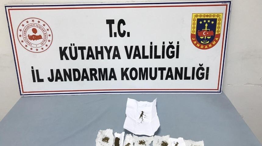 K&uuml;tahya&rsquo;da 6,65 gram bonzai maddesi ele ge&ccedil;irildi