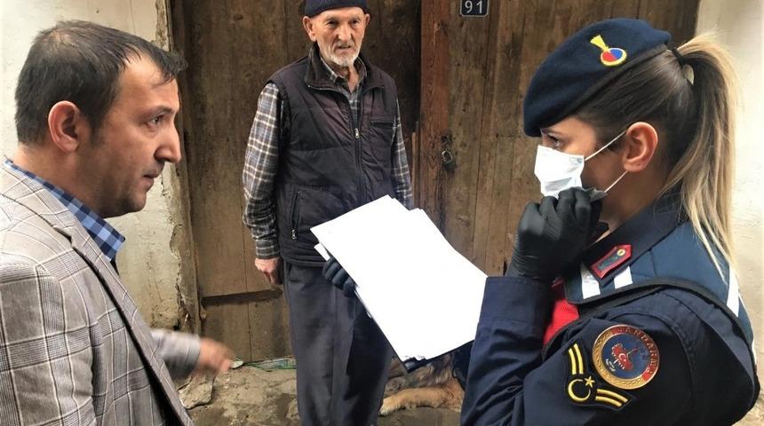 Jandarma 65 yaş ve &uuml;zeri vatandaşlar i&ccedil;in seferber