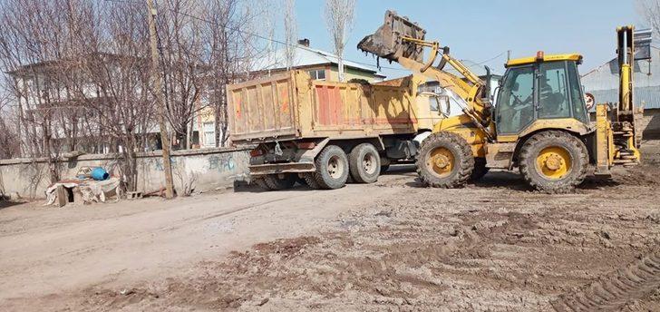 Bulanık Belediyesinden çevre temizliği G2