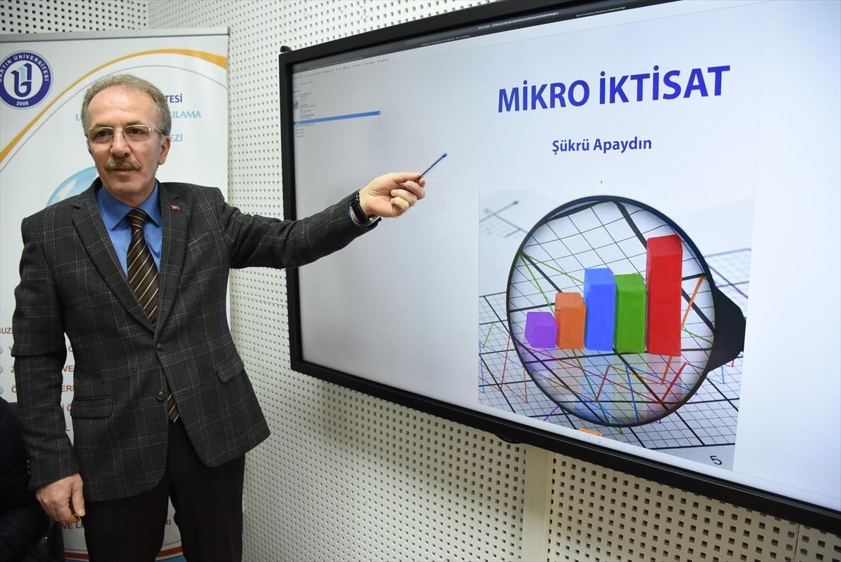 Bartın &Uuml;niversitesi'nde "Sanal k&uuml;t&uuml;phane" ile milyonlarca yayına erişim imkanı getirildi