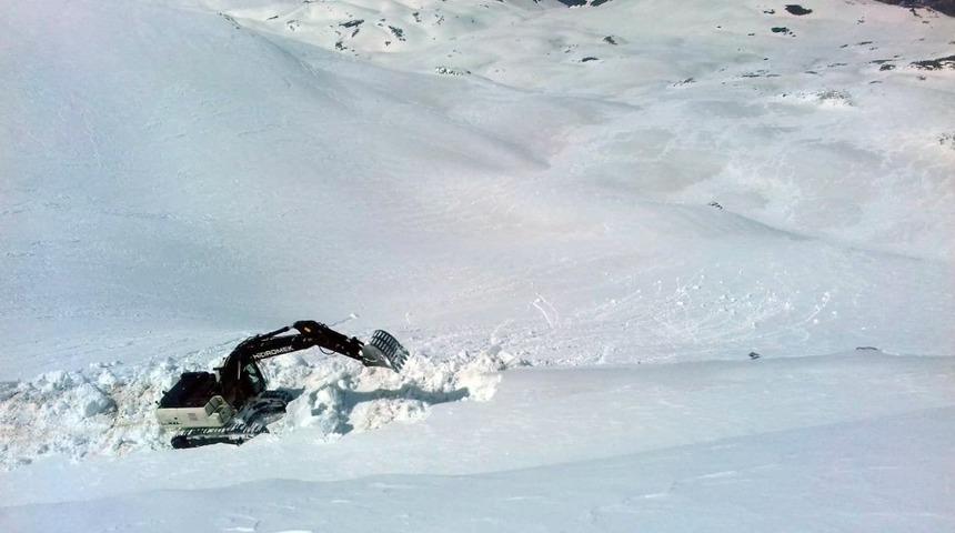 Şemdinli&rsquo;de karla m&uuml;cadele &ccedil;alışması