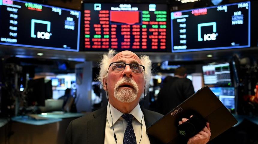 Koronavir&uuml;s mutasyonunun piyasalara etkisi: TL ve havacılık hisseleri d&uuml;ş&uuml;şte, altın y&uuml;kselişe ge&ccedil;ti