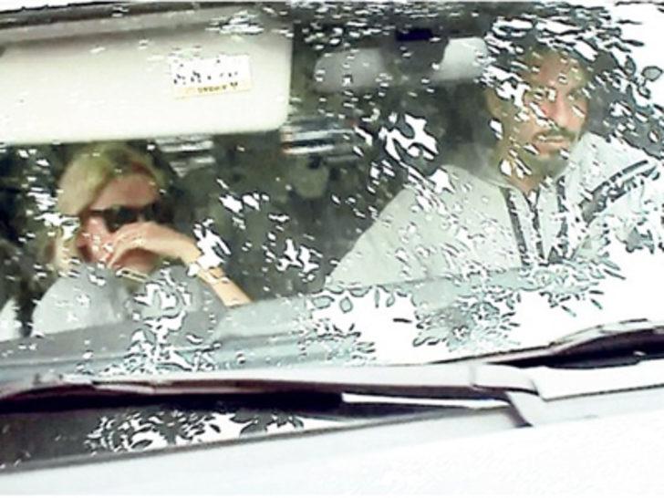 Hadise sevgilisiyle yakalandı G4