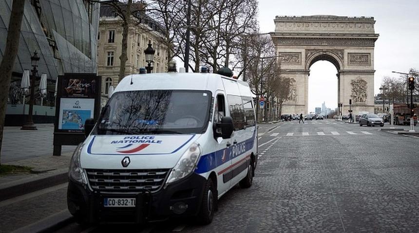 Avrupa'da koronavir&uuml;se karşı &ouml;nlemler sertleşiyor