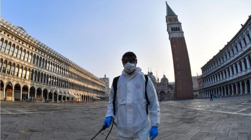 Koronavir&uuml;s salgını - İtalyan h&uuml;k&uuml;meti vir&uuml;sle savaş i&ccedil;in 25 milyar euroluk fon ayırdı