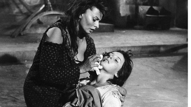 Sophia Loren ve Eleonora Brown Two Women filminde. Loren Oscar'larda ve Cannes Film Festivali'nde en iyi kadın oyuncu ödülü dahil 22 tane uluslararası ödül kazandı.