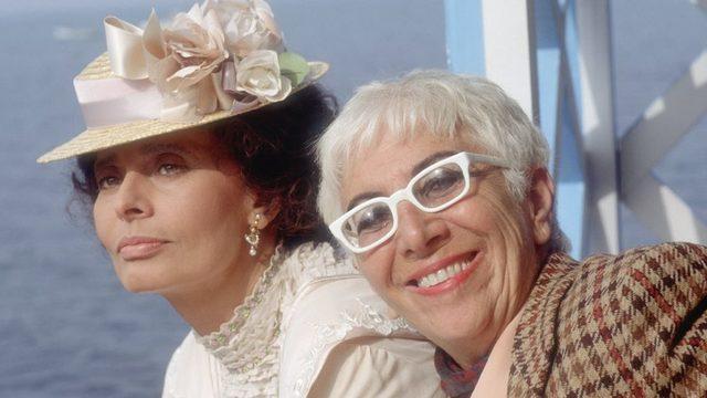 Loren, yönetmen Lina Wertmuller'le iki film yaptı. 1978 yapımlı 'Blood Feud' ve 1990 yapımlı dram filmi 'Saturday, Sunday and Monday'