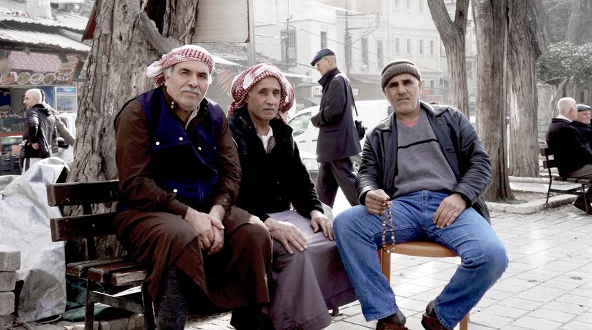 M&uuml;lteci krizinde gitmeyenler: "T&uuml;rk halkının şikayet etmekte haklı yanı var, misafirliğimiz uzun s&uuml;rd&uuml;"