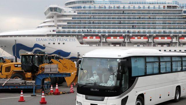 Japonya'nın Yokohama limanında demirli Diamond Princess yolcu gemisi haftalardır karantinada