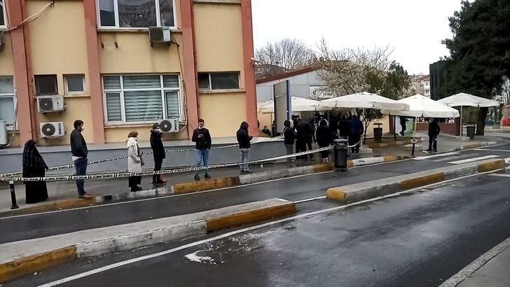 Bakırköy'de koronavirüs testi kuyruğu bugün daha da uzadı G3