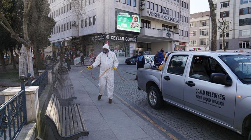 &Ccedil;orlu&rsquo;da meydanlara korona vir&uuml;s temizliği