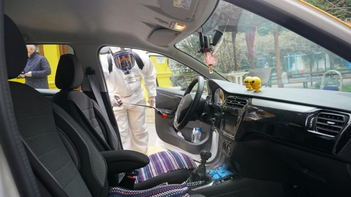 İzmit&rsquo;teki eczaneler ve taksiler dezenfekte edildi