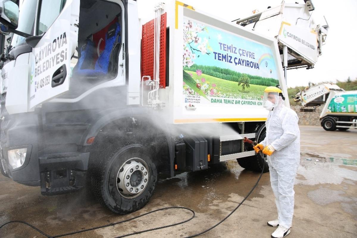 &Ccedil;ayırova&rsquo;da korona vir&uuml;sle m&uuml;cadele 24 saat s&uuml;r&uuml;yor