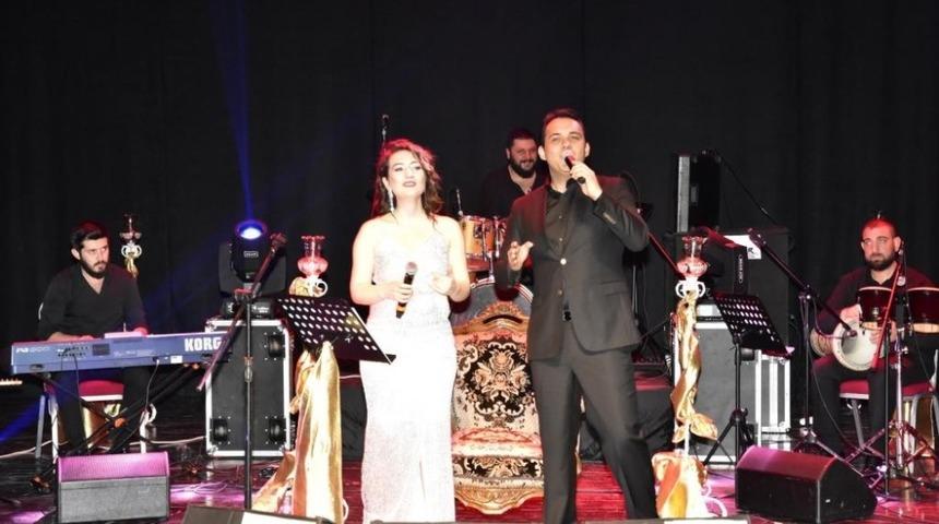 Evde kalanlara canlı konser