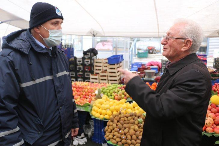 Pazar alışverişine daha çok yaşlı vatandaşlar çıktı G3