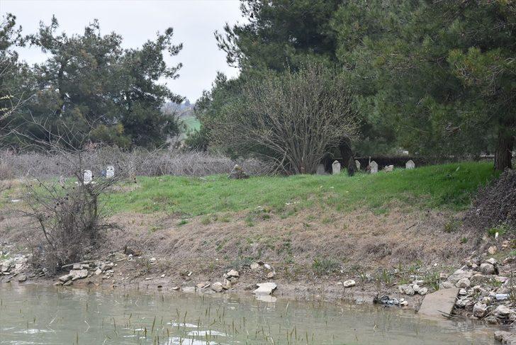 İnegöl'de mezar ziyareti için baraj suyunun çekilmesini bekliyorlar G2