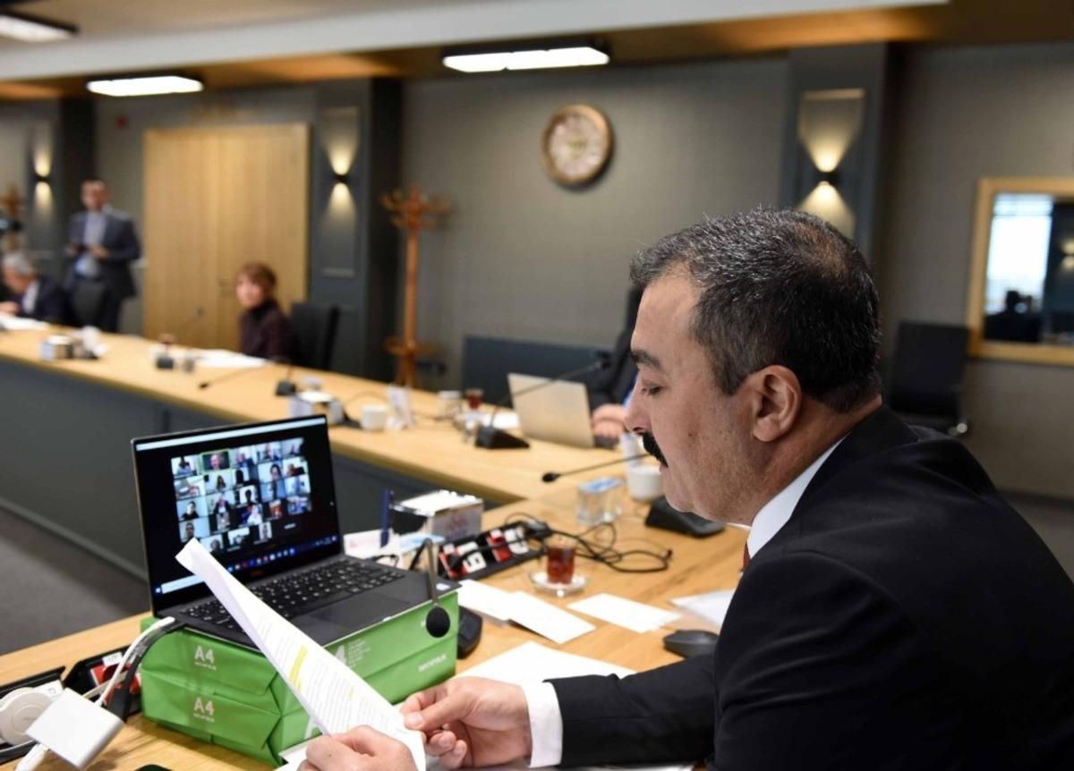 Korona vir&uuml;s nedeniyle telekonferanslı senato toplantısı