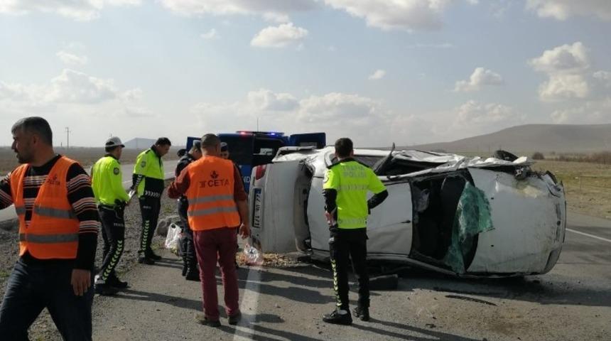 Kontrolden çıkan otomobil takla attı: 4 yaralı