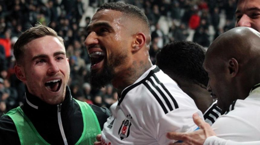 Beşiktaş'ın yıldızı Boateng, evinde basın toplantısı d&uuml;zenledi!