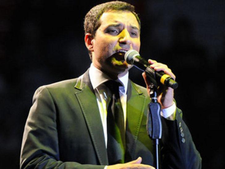 Rafet El Roman'a eski eşinden haciz şoku G1