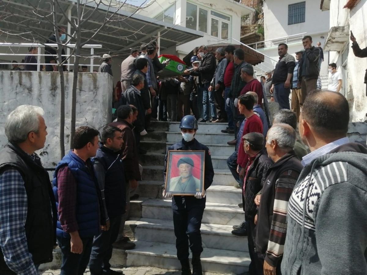 Kore gazisine askeri t&ouml;renle sessiz veda
