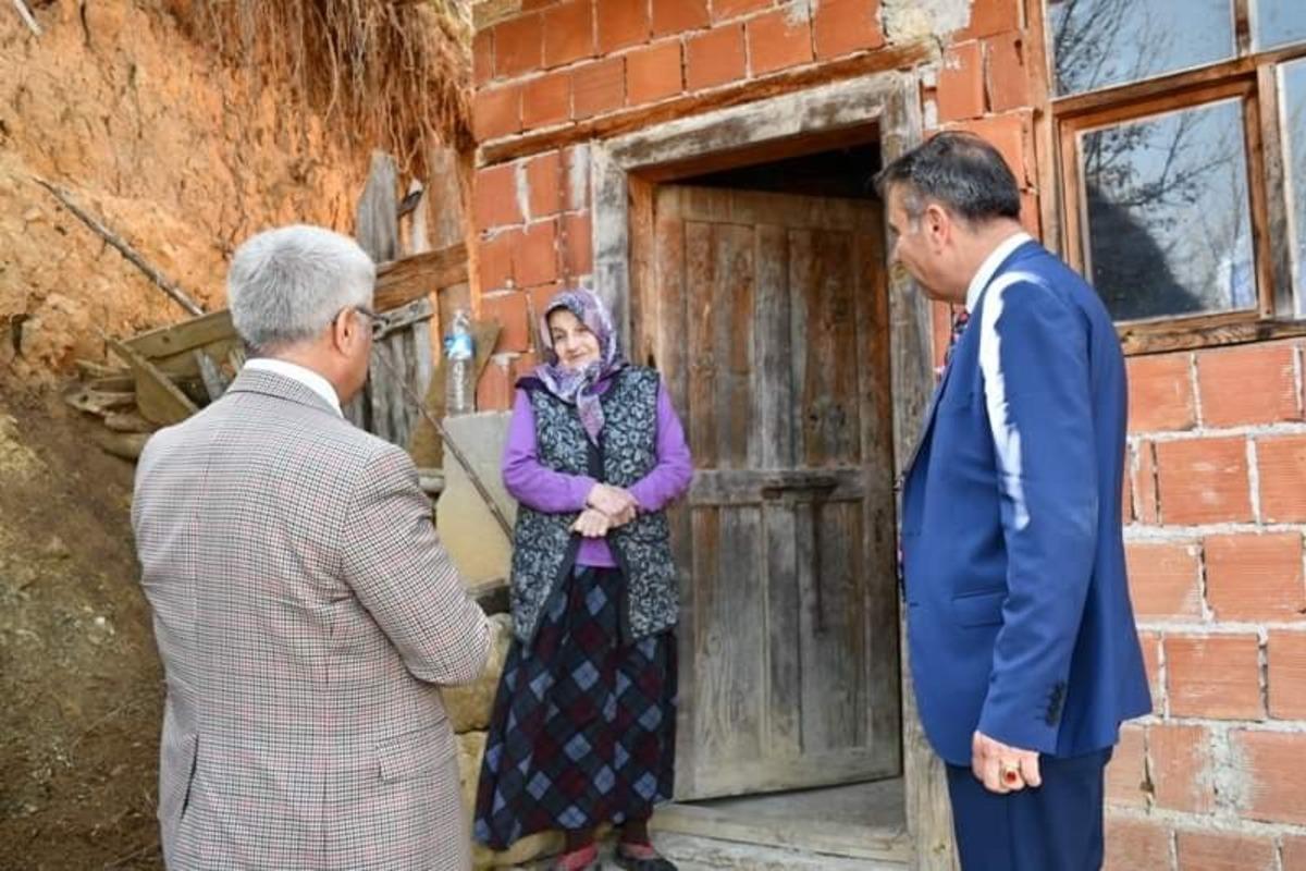 Vali G&uuml;rel, k&ouml;yl&uuml;leri koronavir&uuml;se karşı bilgilendirdi