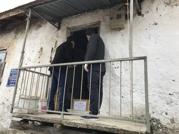 Polis memurundan evde kalan yaşlılara duygulandıran sözler G3