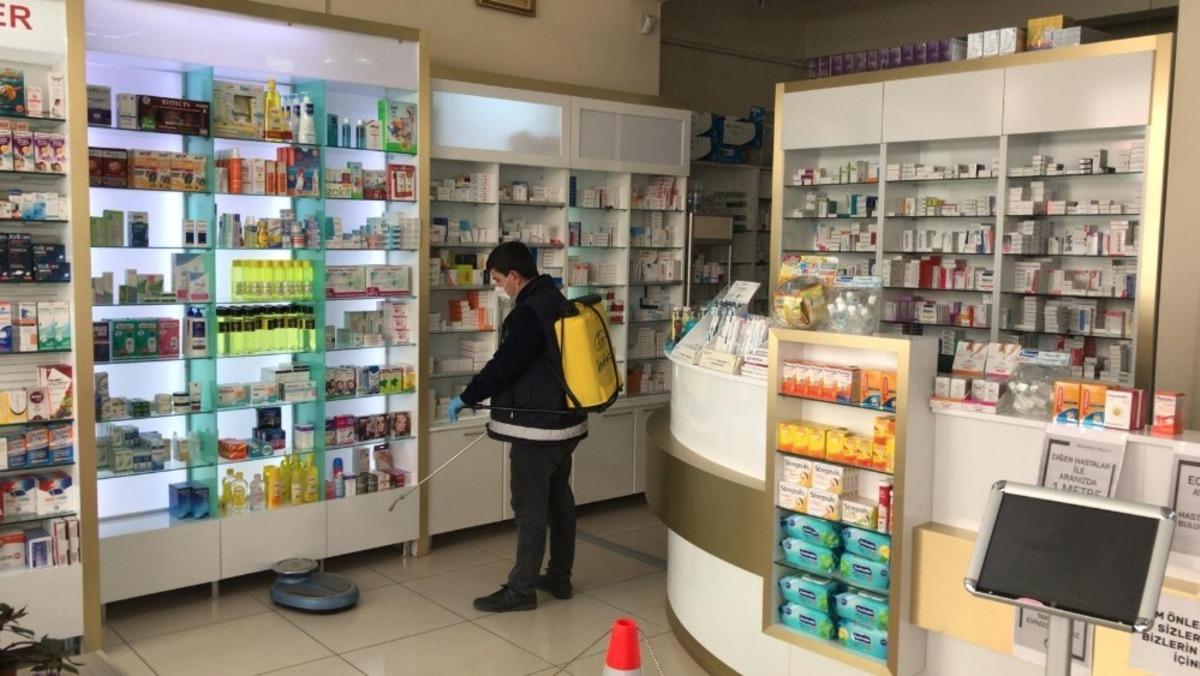 Mamak&rsquo;taki eczanelere dezenfeksiyon