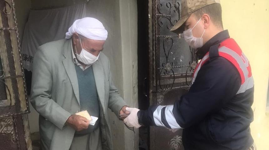 Şanlıurfa’da 65 yaş üstündekilerin maaşları evlerine gönderilecek