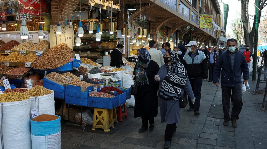 İran'daki salgında ikinci dalga korkusu: Şehirler arası seyahat yasaklandı