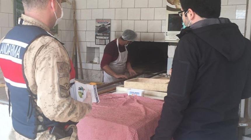 Yazıhan’da esnaflara korona virüs bilgilendirmesi yapılıyor