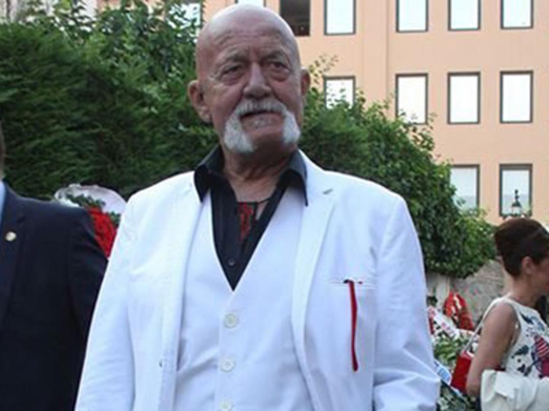 &Uuml;nl&uuml;lerden başsağlığı mesajları