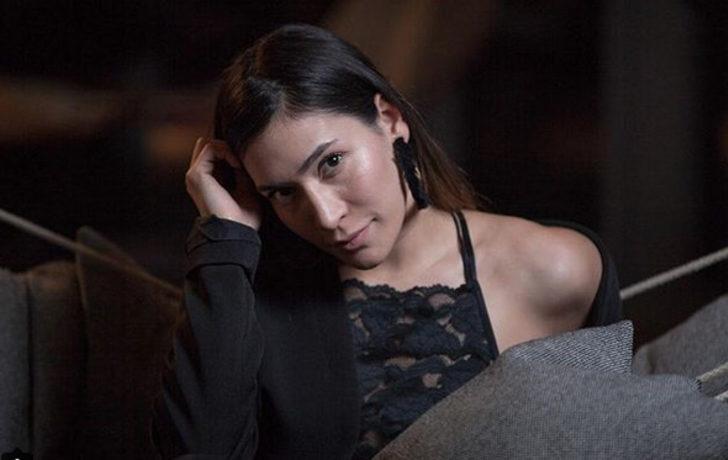 Survivor Berna Canbeldek'ten iç çamaşırlı karantina pozu!  G2