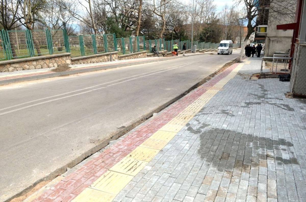 Osmangazi&rsquo;nin kaldırımları g&uuml;zelleşiyor