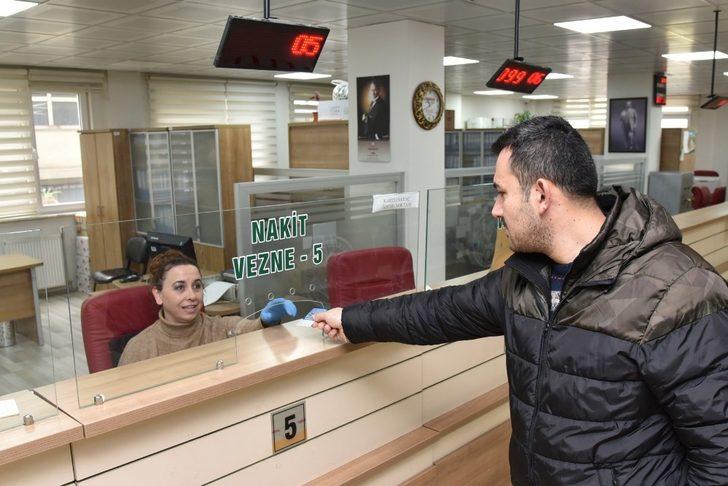 Giresun Belediyesi’nden yeni hizmet: “Su sayaçlarınızı doldurup eve getiriyoruz.” G2