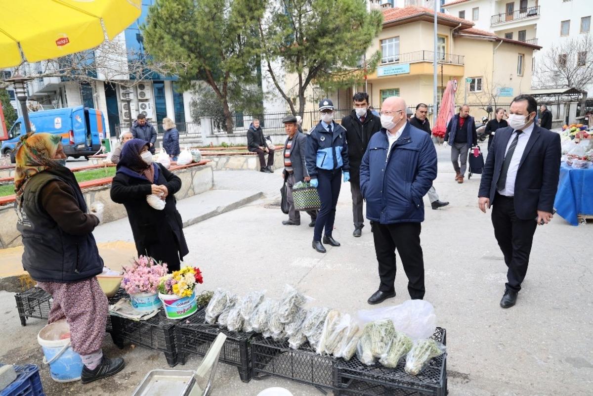 Menteşe halk pazarında Korona vir&uuml;s denetimi