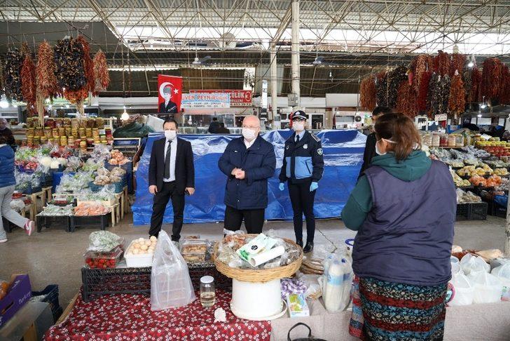 Menteşe halk pazarında Korona virüs denetimi G2