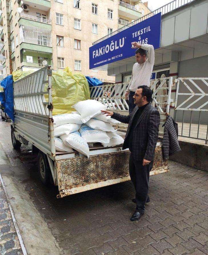MHP Diyarbakır teşkilatı muhtaç ailelerin yardımına koştu G5