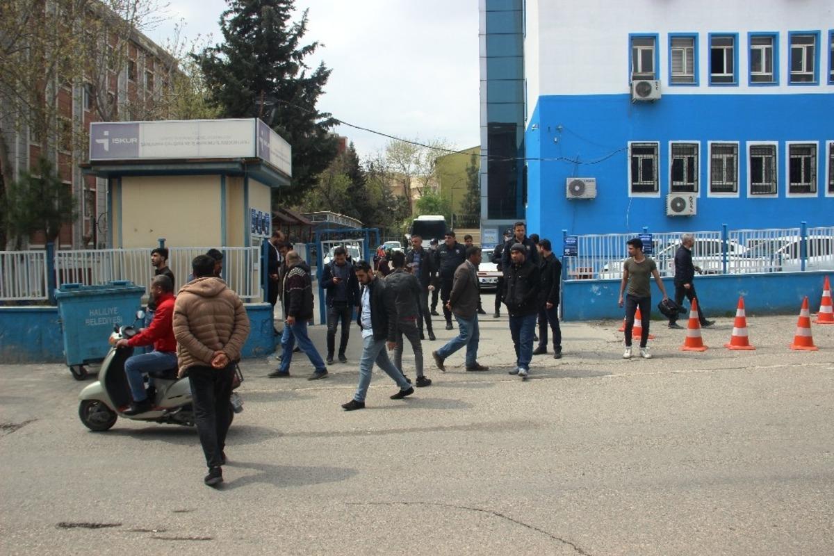 Şanlıurfa&rsquo;da kamuya iş&ccedil;i alımı i&ccedil;in başvurular başladı